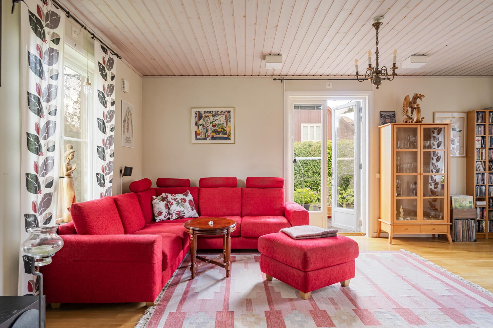 Drömmen för familjen – fin villa i idylliska Segersäng!