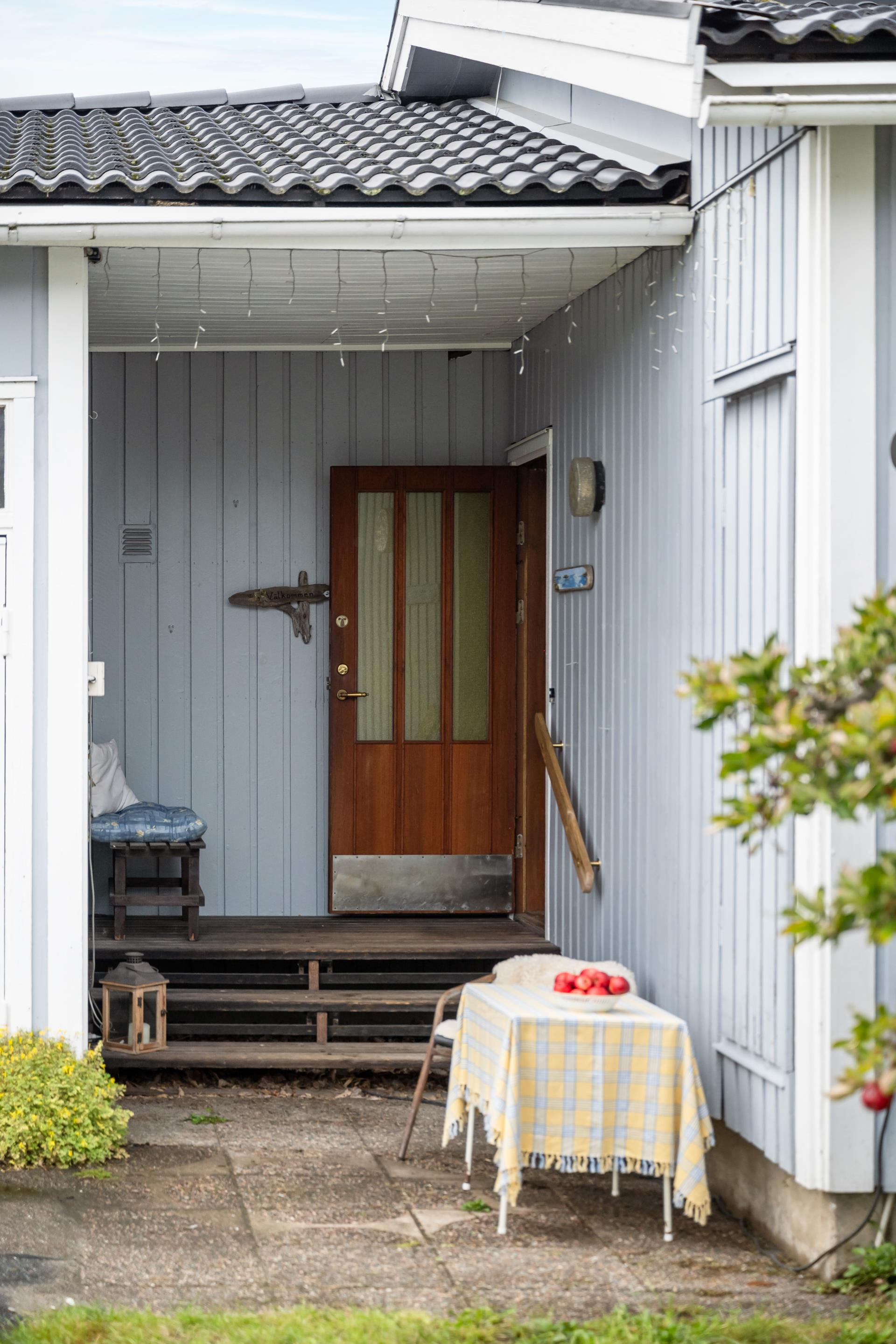 1-plansvilla med garage. Fin planlösning, 2 toaletter. Tak 2020 Panna 2026. Bekvämt nära centrum. .